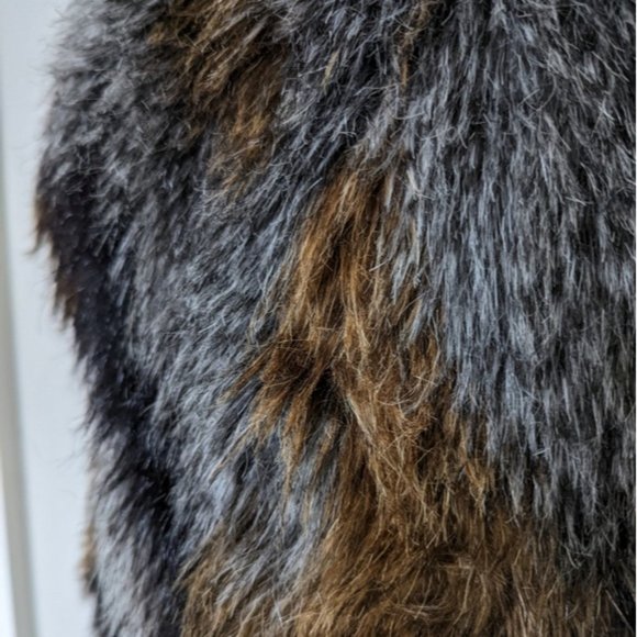 Faux fur fuzzy warm brown jacket- brown, gray and black - Picture 4 of 6